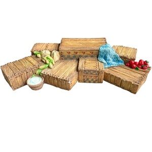 Vintage Enesco Mary's Moo Moos Tiered Wood Box Crate Country Display Stand Cow